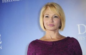 Ellen Barkin Body Measurements, Height, Weight, Bra Size, Shoe Size