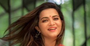 Dhivyadharshini