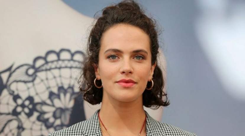 Jessica Brown Findlay Body Measurements, Height, Weight, Bra Size, Shoe Size