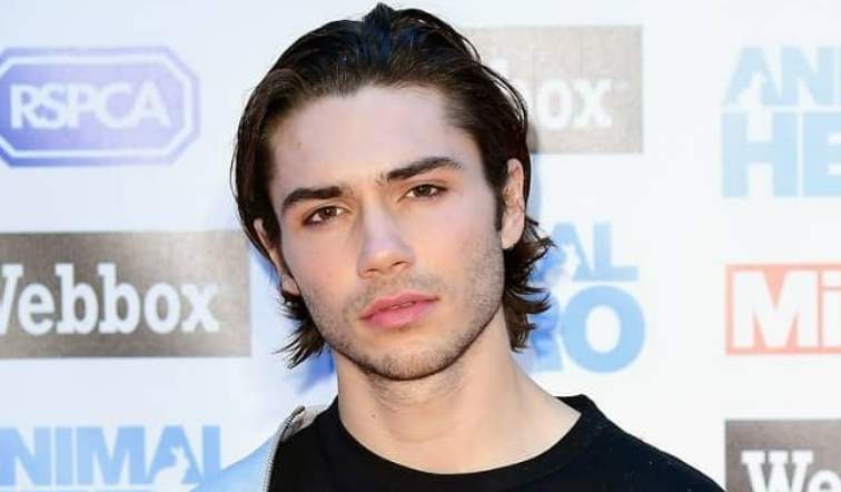 George Shelley Body Measurements, Height, Weight, Shoe Size