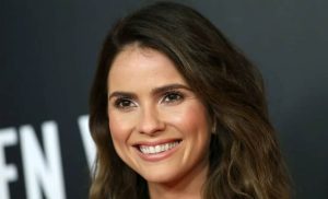 Shelley Hennig