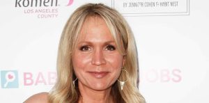 Barbara Alyn Woods
