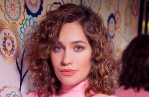 Lola Kirke
