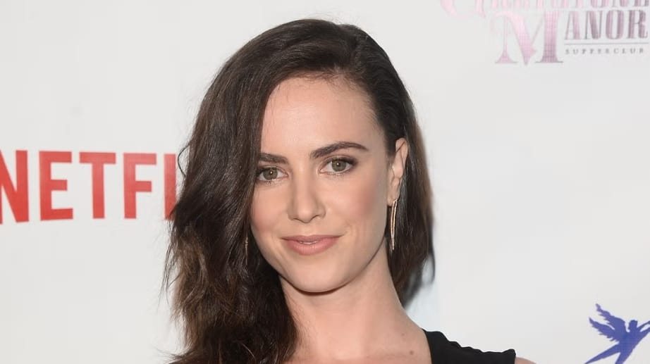 Amy Manson