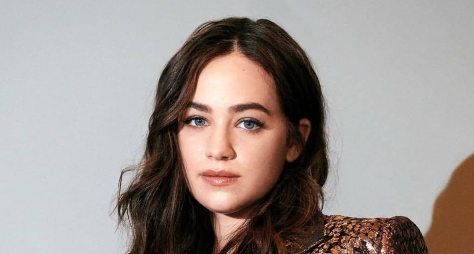 Mary Mouser Mary Mouser